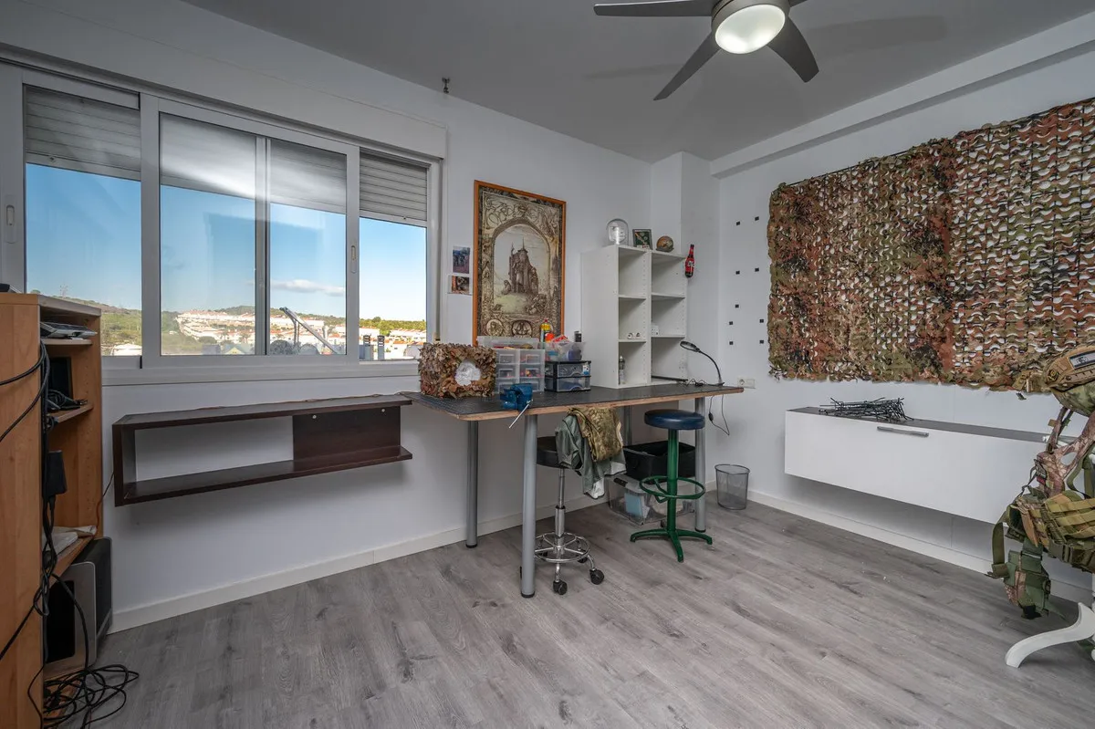 ceeadd50-0c15-42a7-a381-ce661a6e5aef