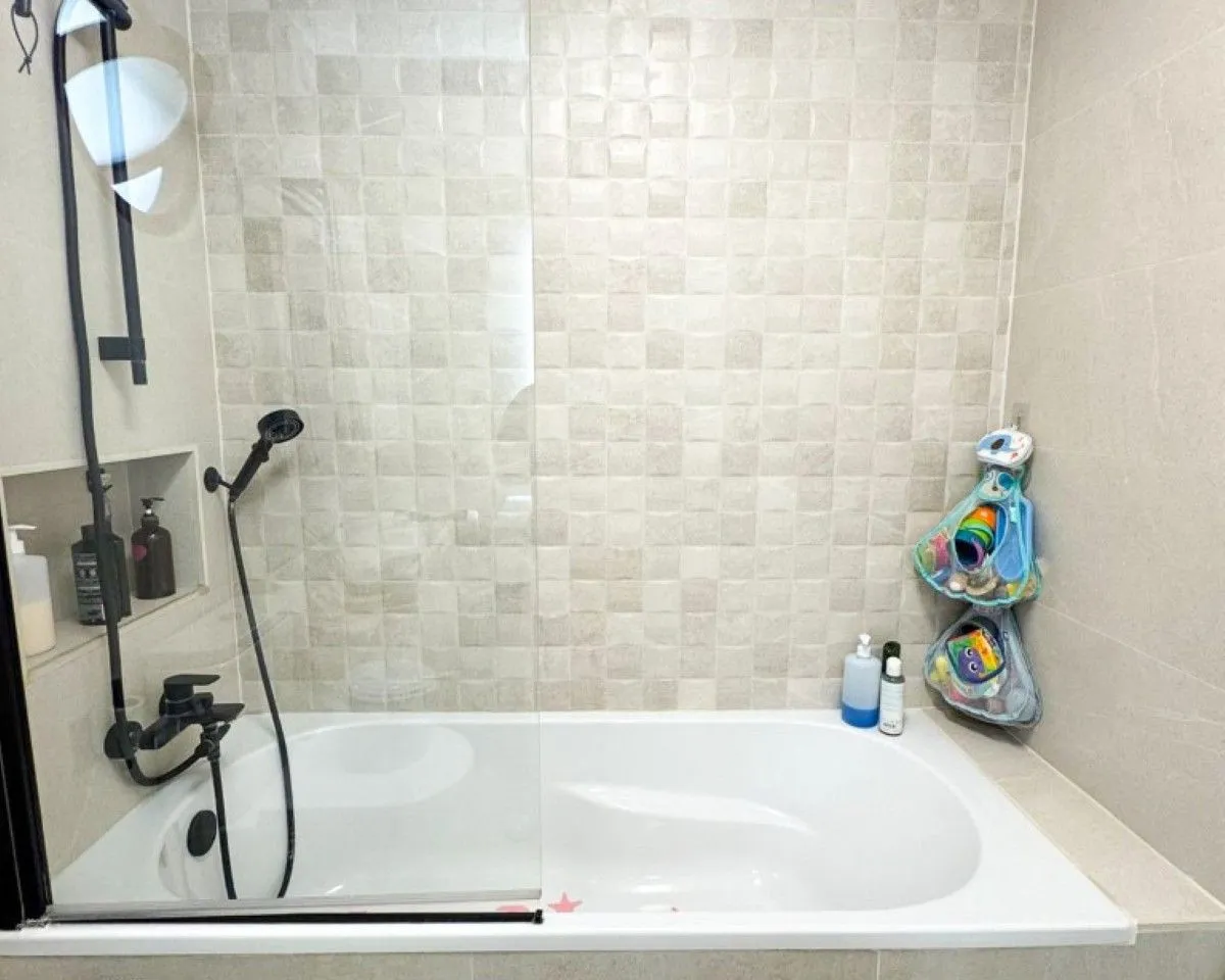 05c8c4fd-0728-475d-99ba-d22b68b76a70