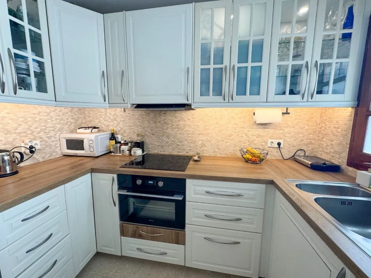 a3f1b7f7-c2fd-4f54-8101-1f9a759f1b10