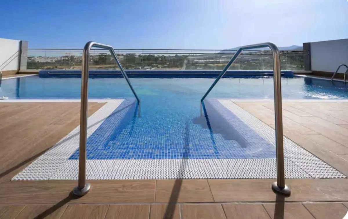 ce8efb35-fbb0-464d-badf-bb7c9fc01d13