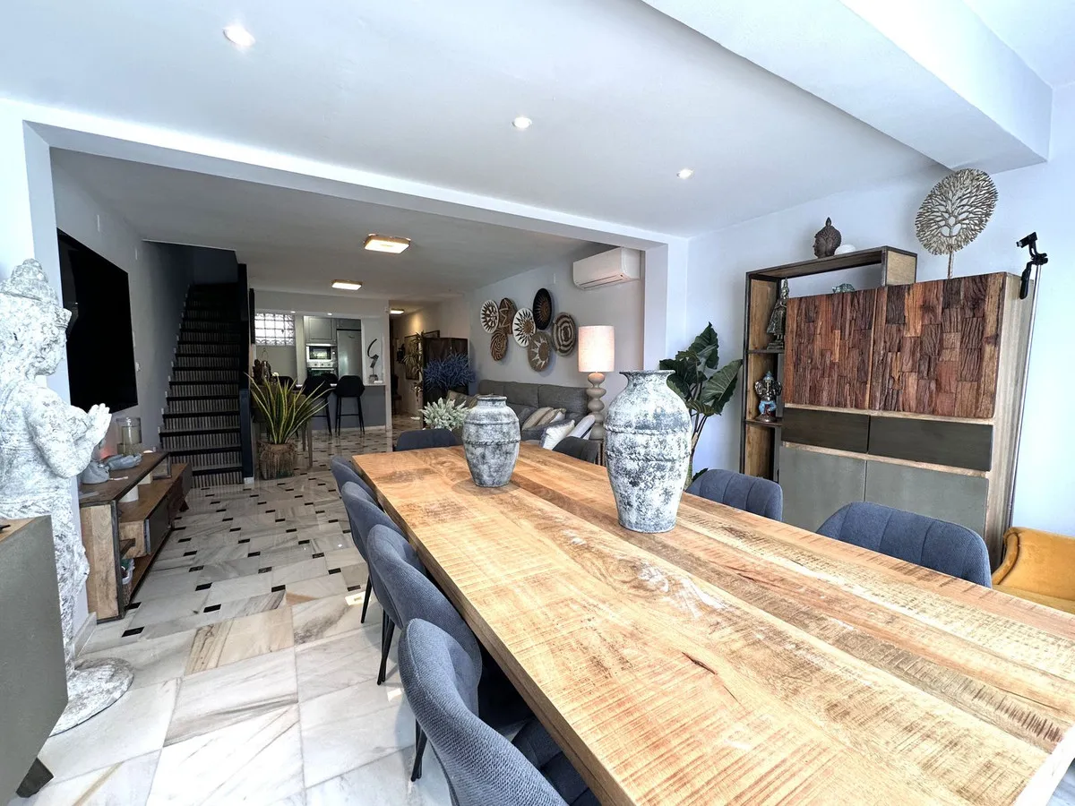 08b3ca5f-f4fb-4e6e-8270-df302d4cecb7