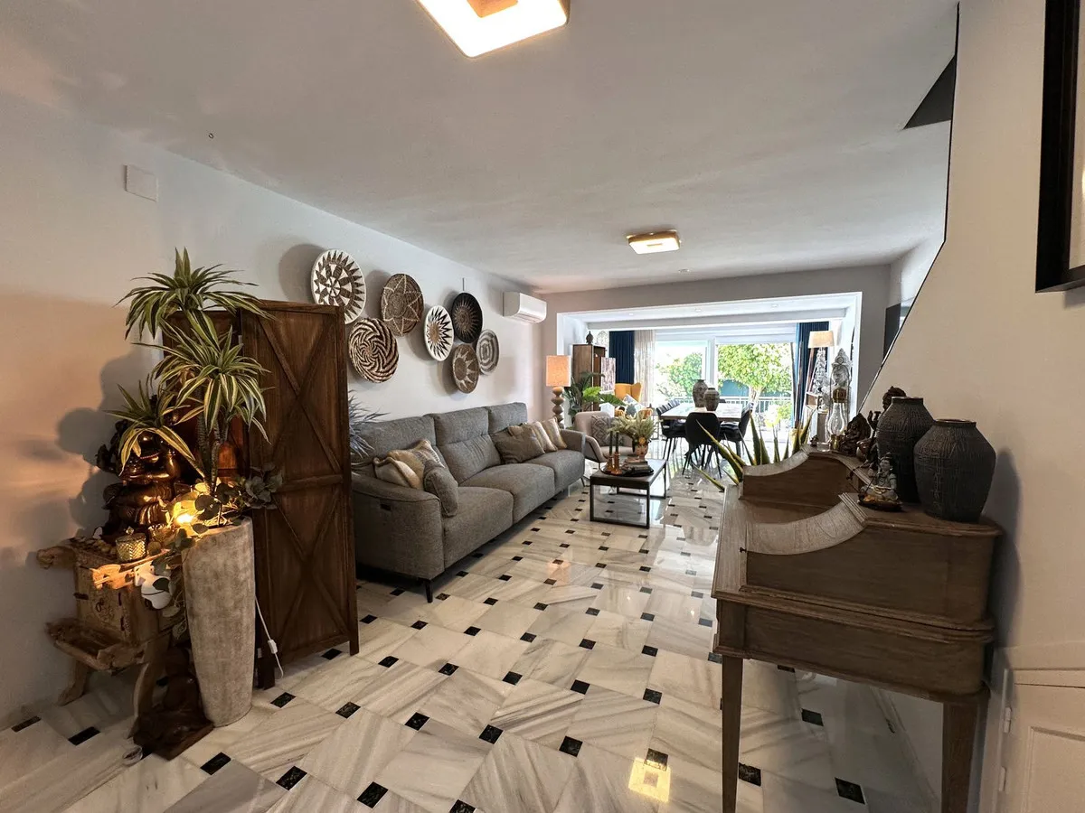 0af27a85-6cea-4d67-8af1-a932d575679f