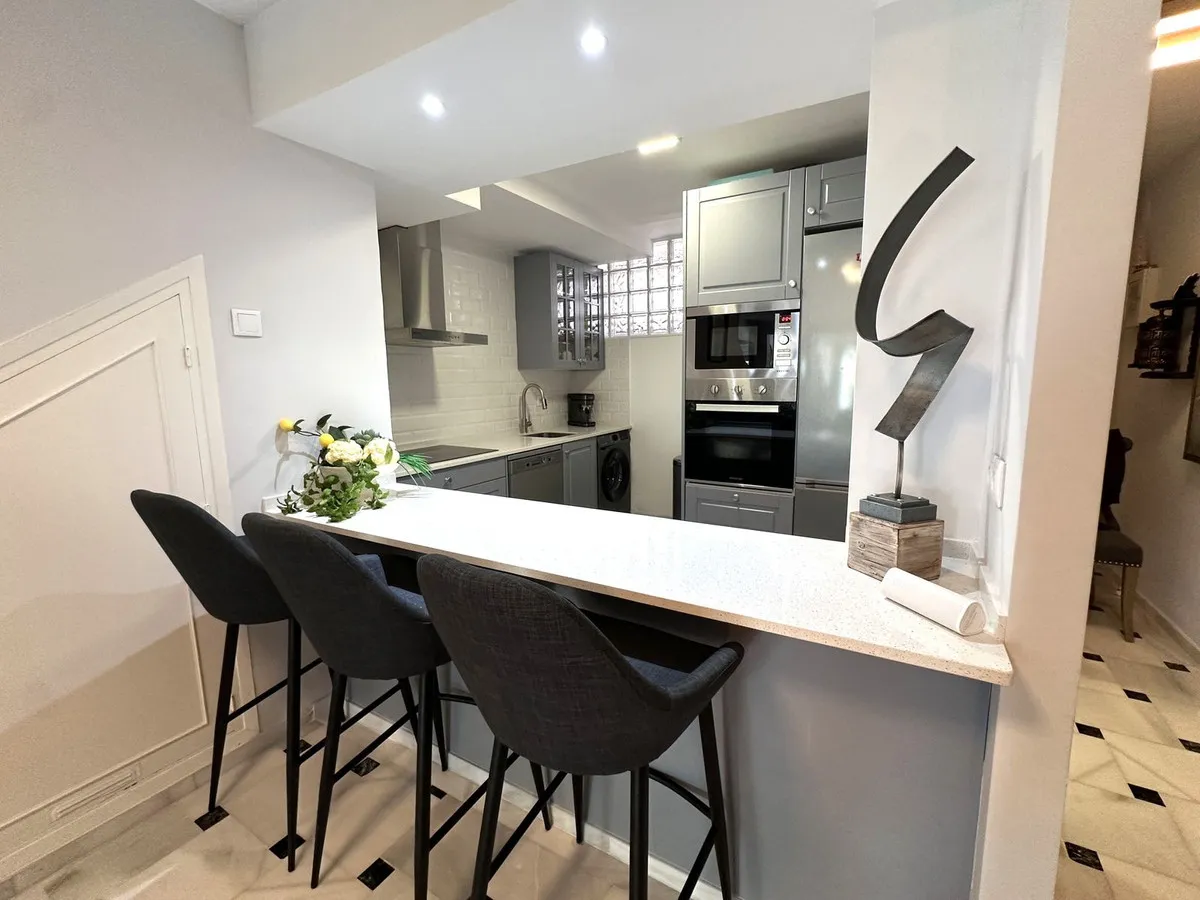 c4f82c22-2ca3-4ec1-bc7c-0572b3b57cf3