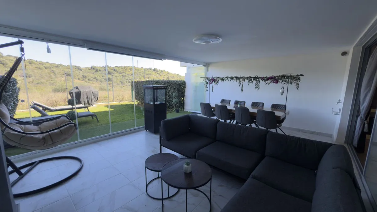 3195c3fb-1296-43fc-bbed-c695a896cfe9