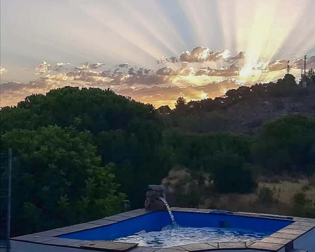 cdbeb40e-7825-4e34-957a-bc83c58861cf