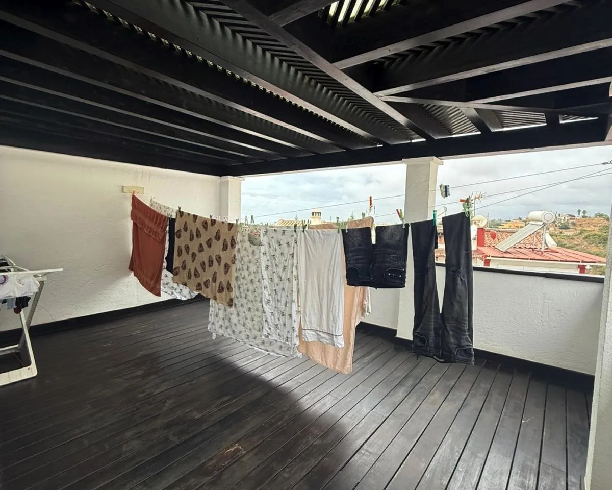 57d59f98-b169-481d-8a44-f026420b3174