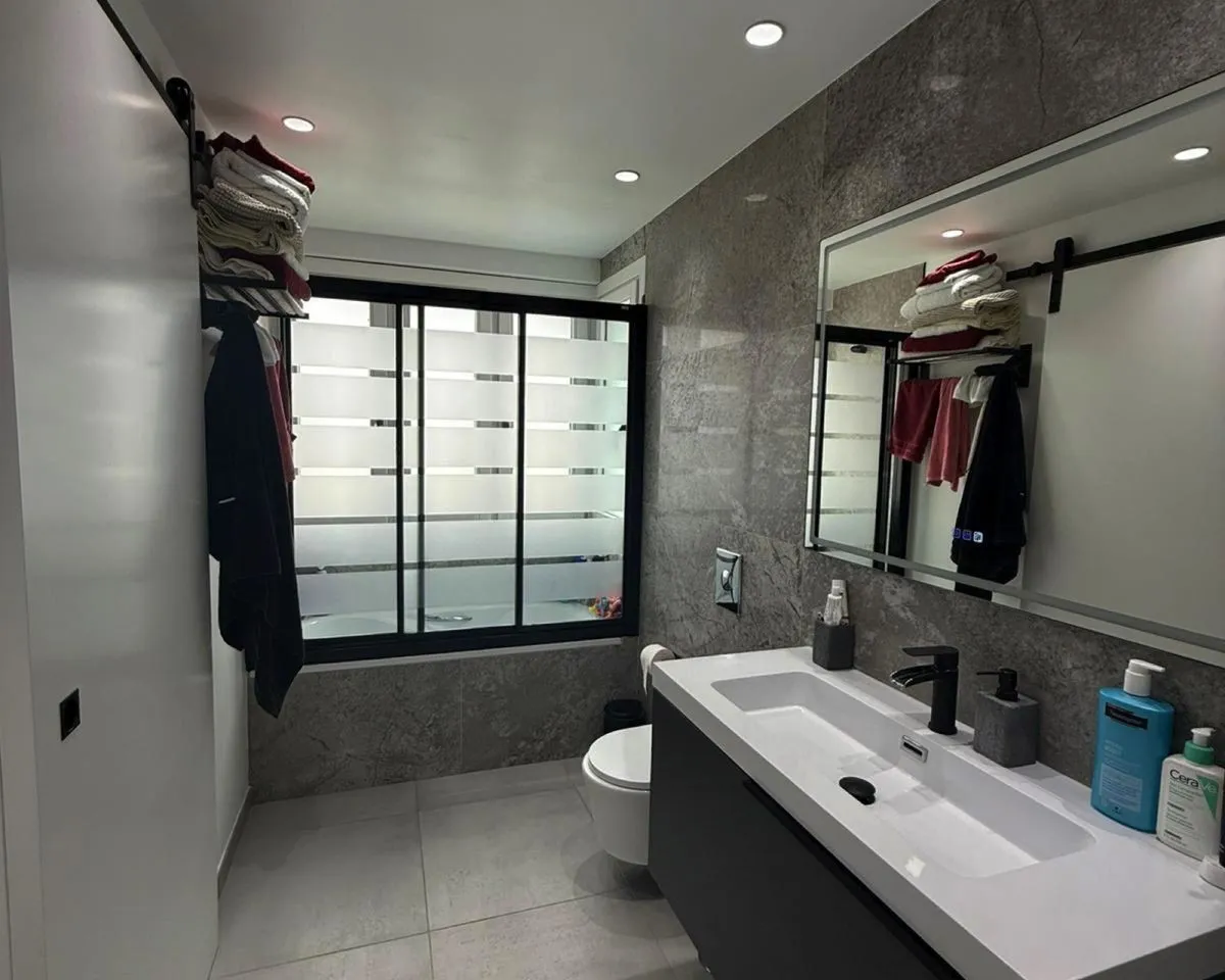 7515a6ec-e6b8-46f3-9d17-76281e3b833e