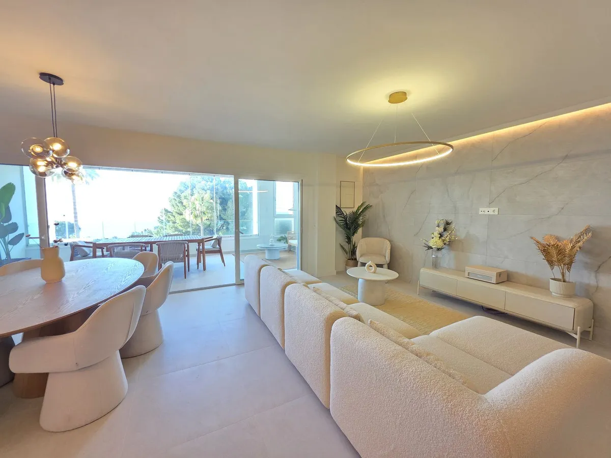 f9e53384-f316-450c-8398-1214552e3cf2