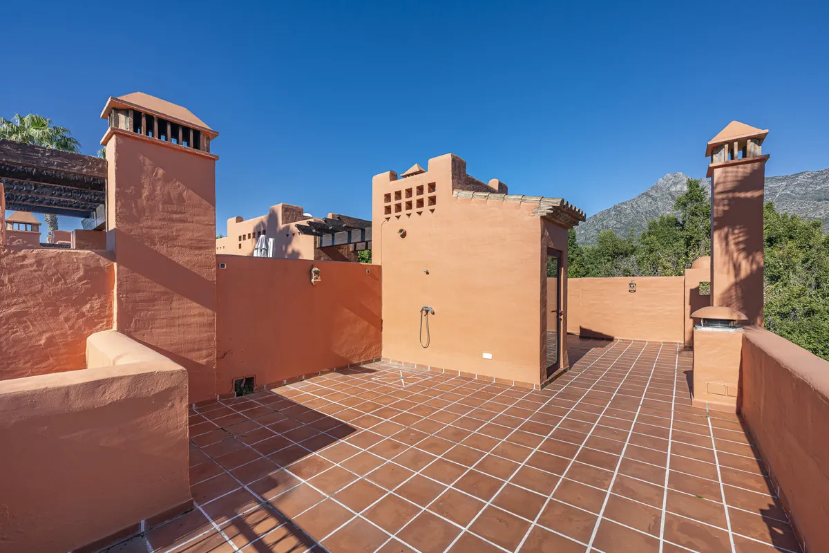 1b65e8fe-df8a-4596-8e52-cae02e871f1f