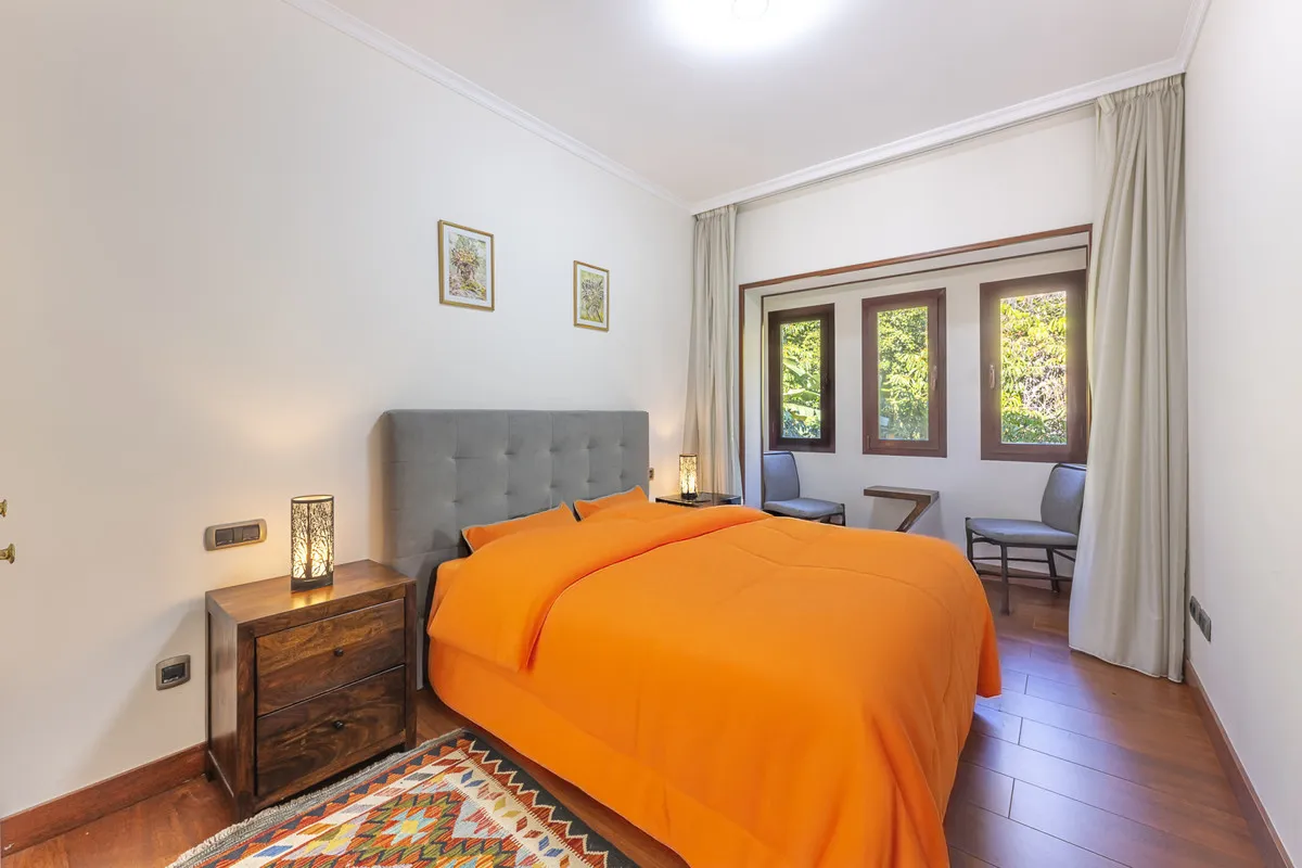 56bdf9ed-3581-403a-8c7e-4db5b4884fd6