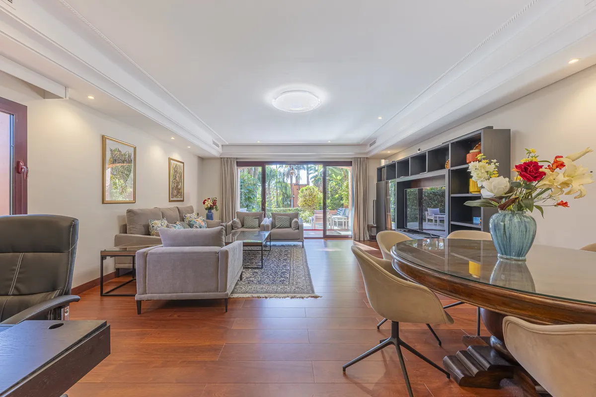 ca83795c-ef79-4fc7-a204-e422092ae112