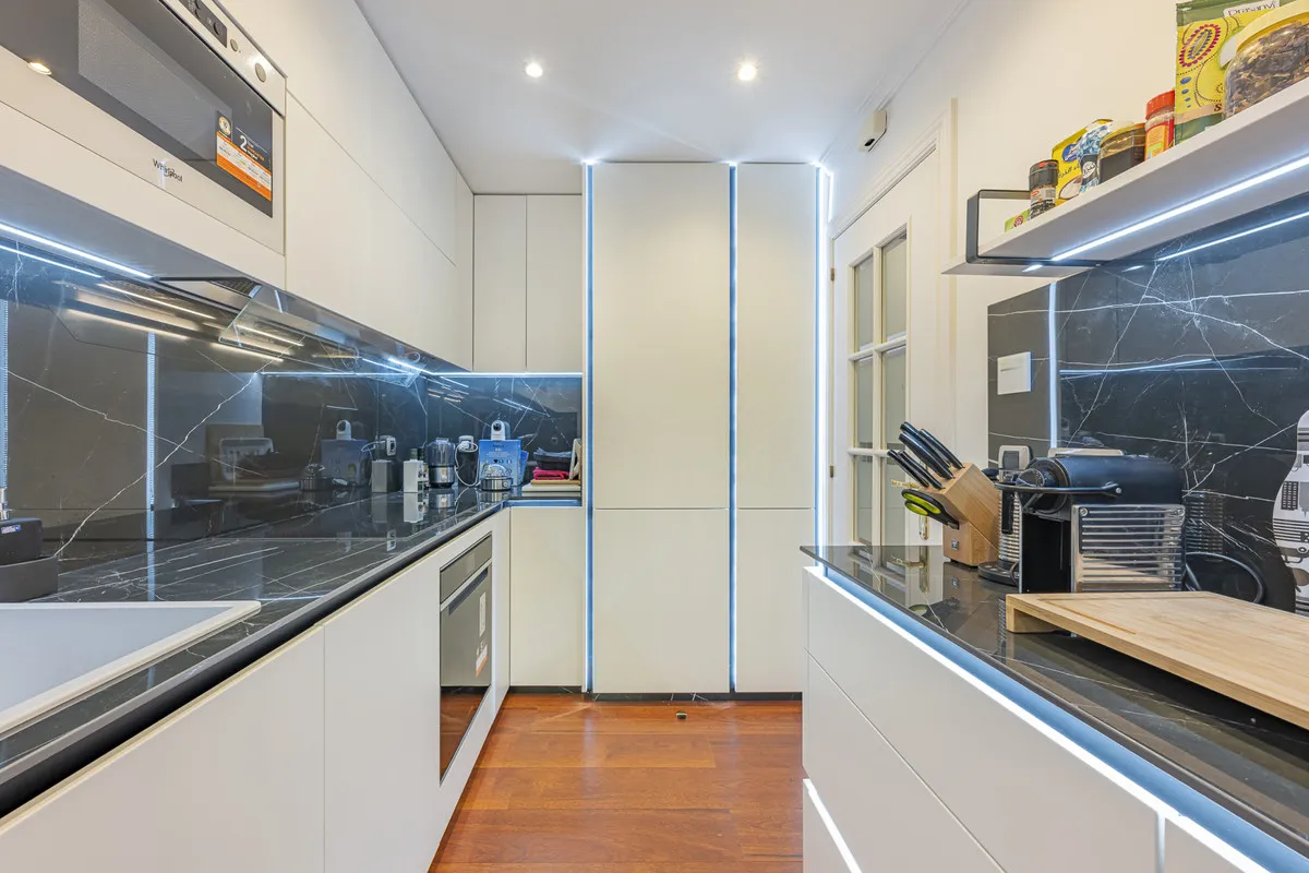 da43319a-f317-46e7-8c27-8883bc9d2a12