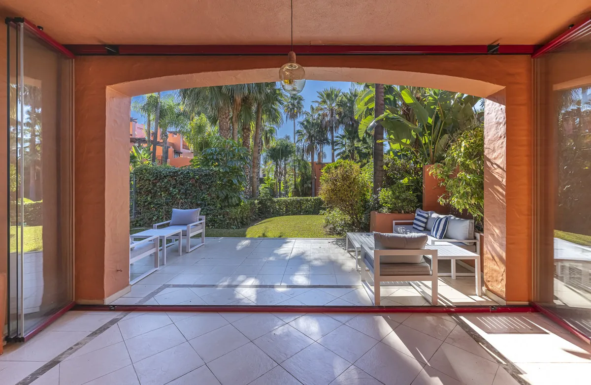 eabd9219-f12a-424f-8977-ff0e0994f65c