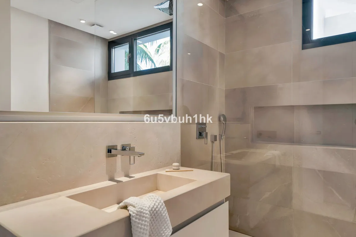 aac41e81-5121-4db2-91e6-9ec397445680