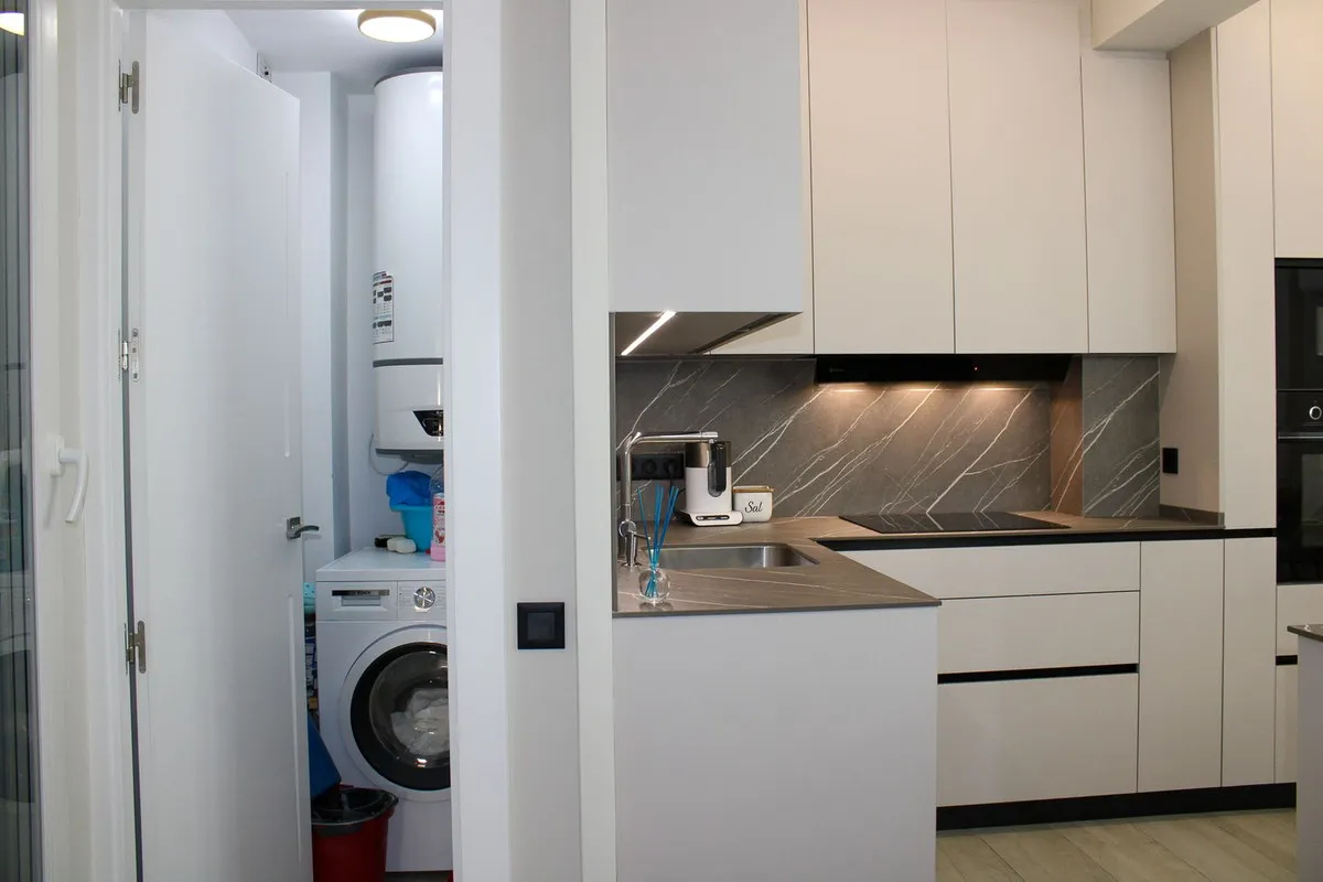 cf183051-42e0-414e-bd6d-2a7d56e301ee