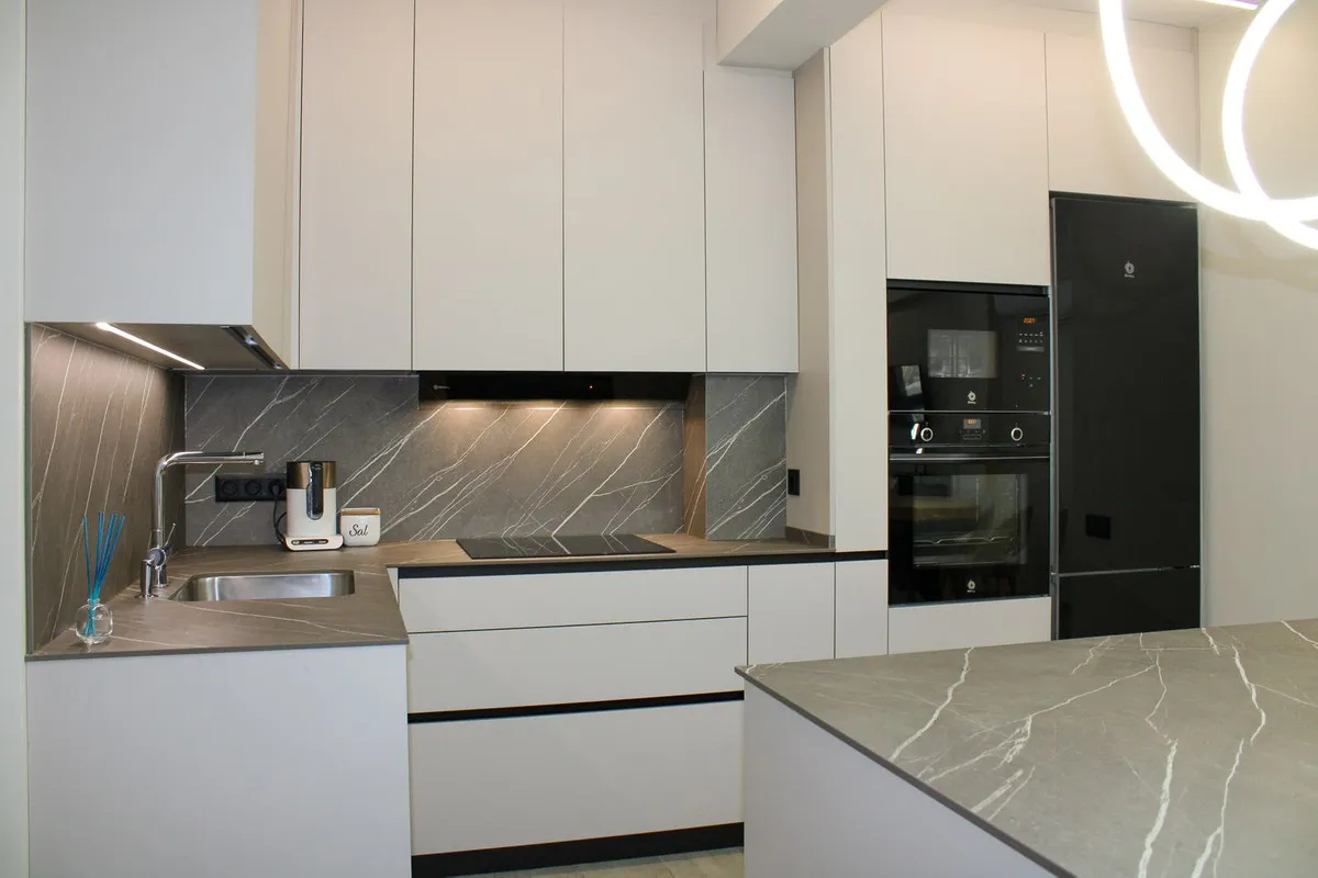 f486df5e-04c3-4acd-b593-6fd7a14db7e9