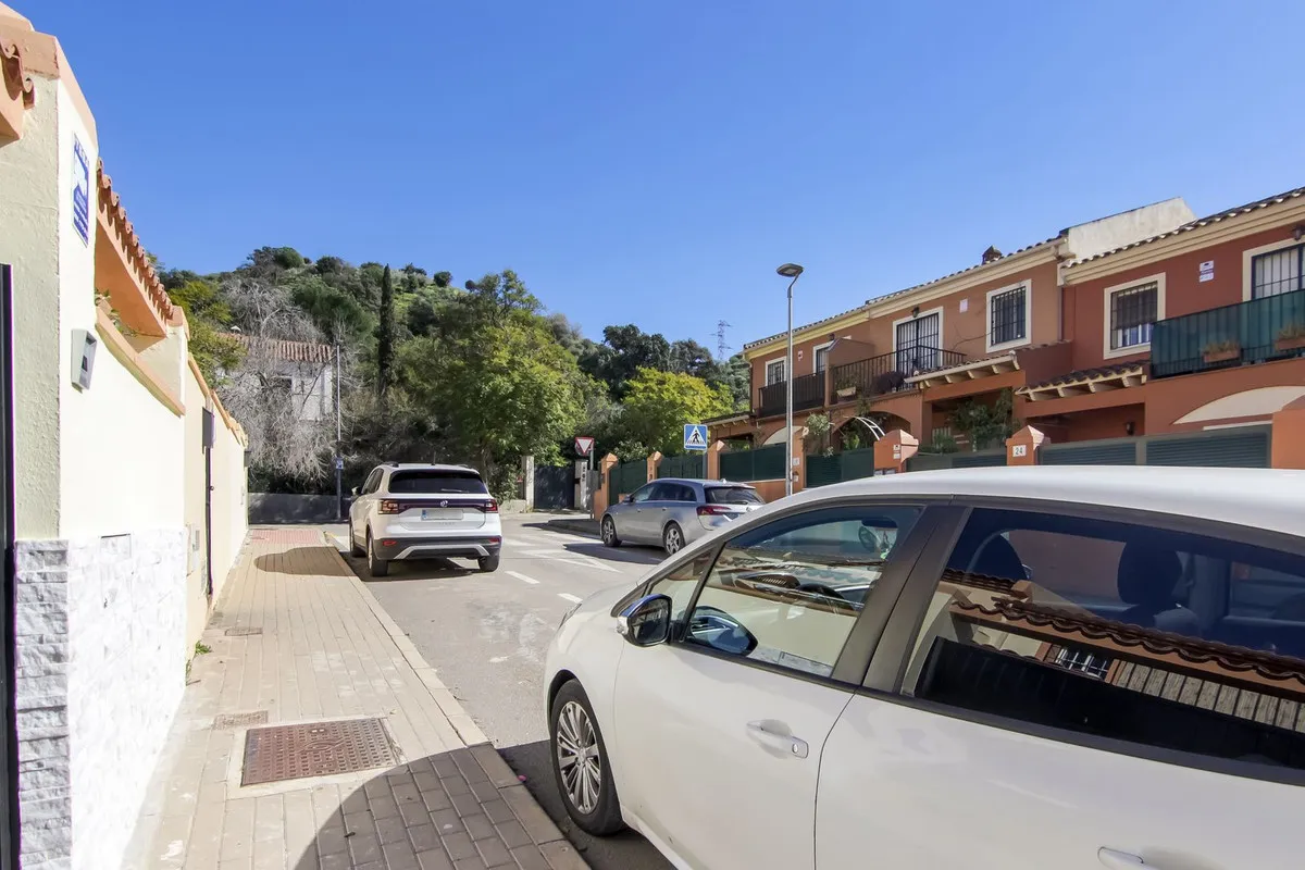 451e781f-d540-4bad-8743-8cbb3a504939