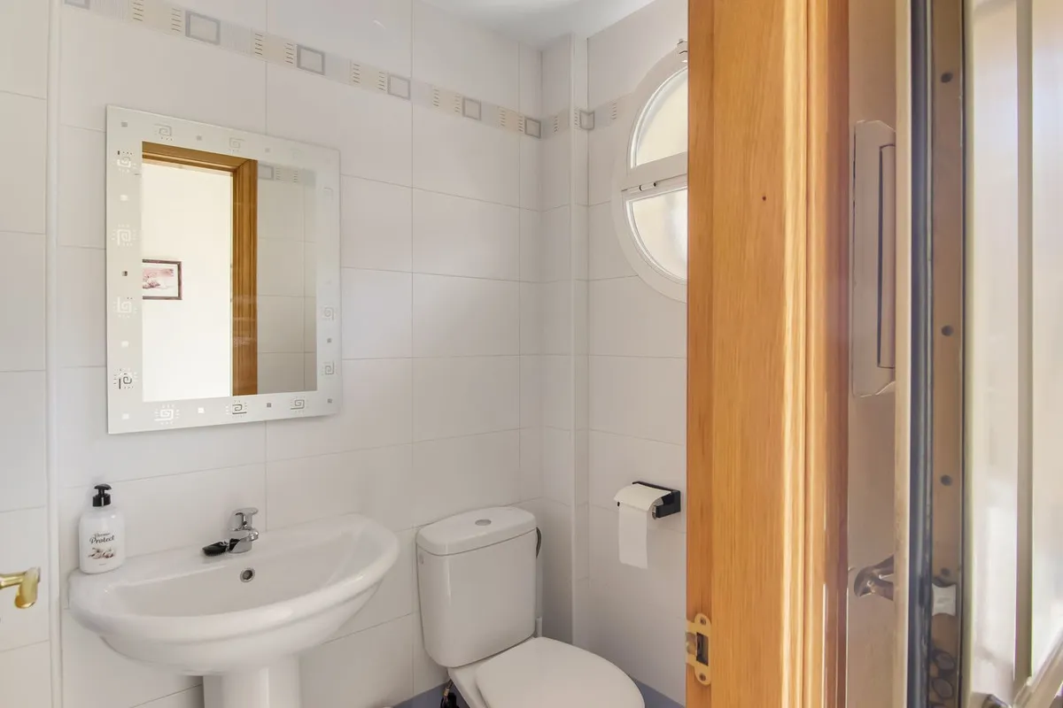 ca19e593-03ba-4e3a-aa79-80ab76ba02e7