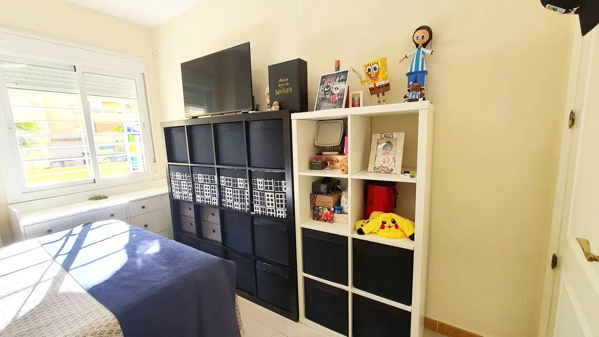 f00b8982-9abd-435a-9715-0553a80236d8