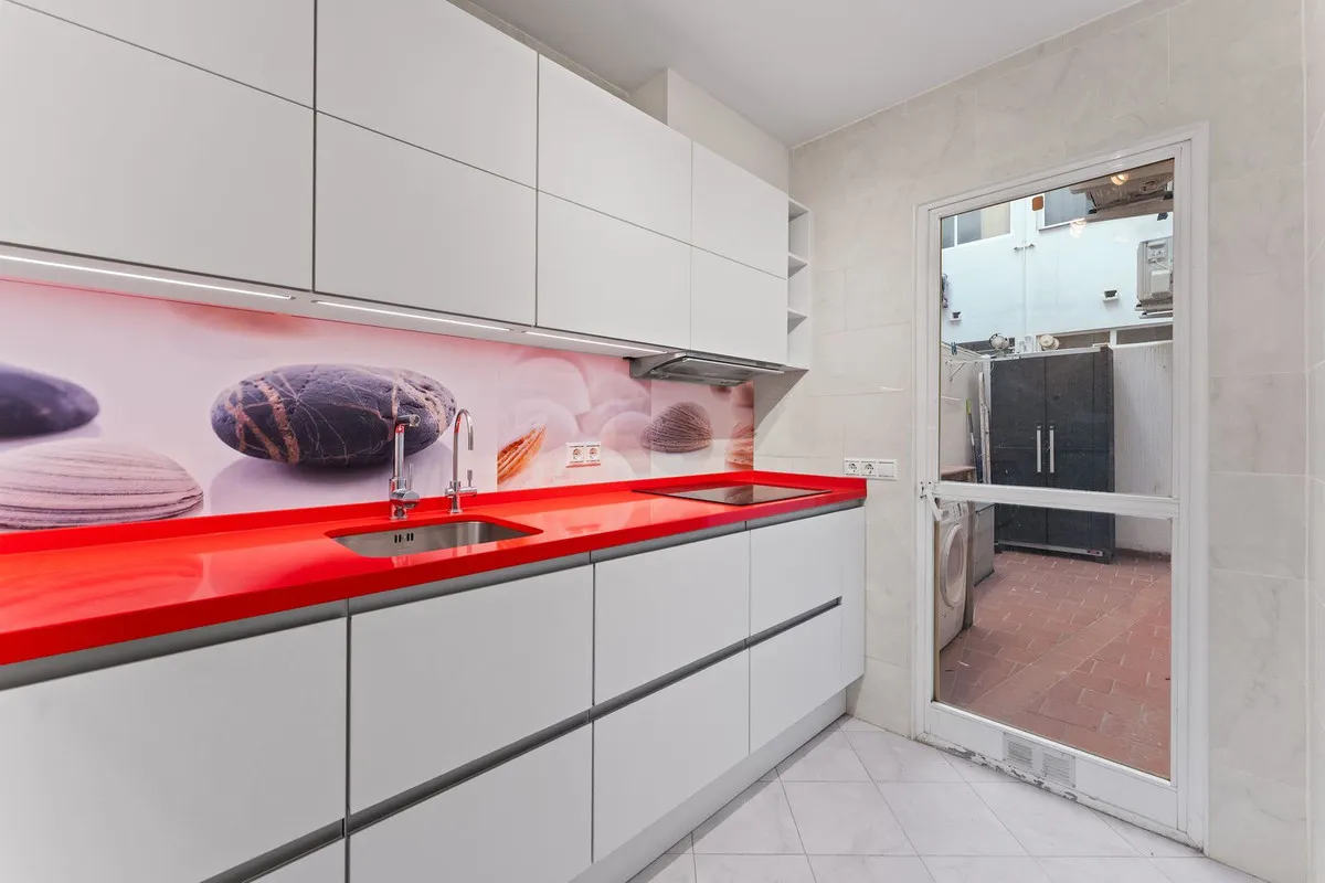 db905ce4-e30e-40a4-a3fd-69b99fbdc634