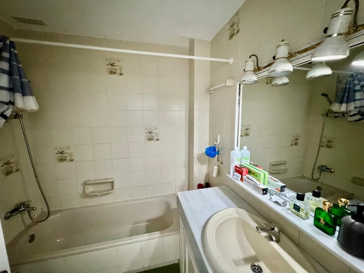 7f46ec9a-52b1-4b02-b7e2-7014b78c3805