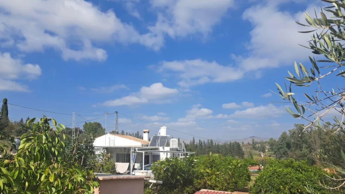 f4598f7a-ecba-4286-8765-898d8f7412f4