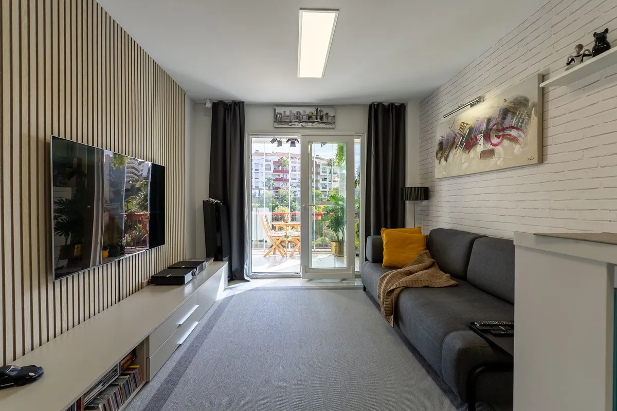 301f3616-00e8-46c9-af83-ecf3fcdee8ff