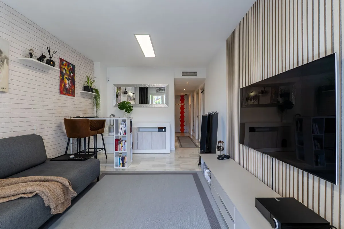 591b0857-8fe0-4fb5-ba80-f095bf7d0b88