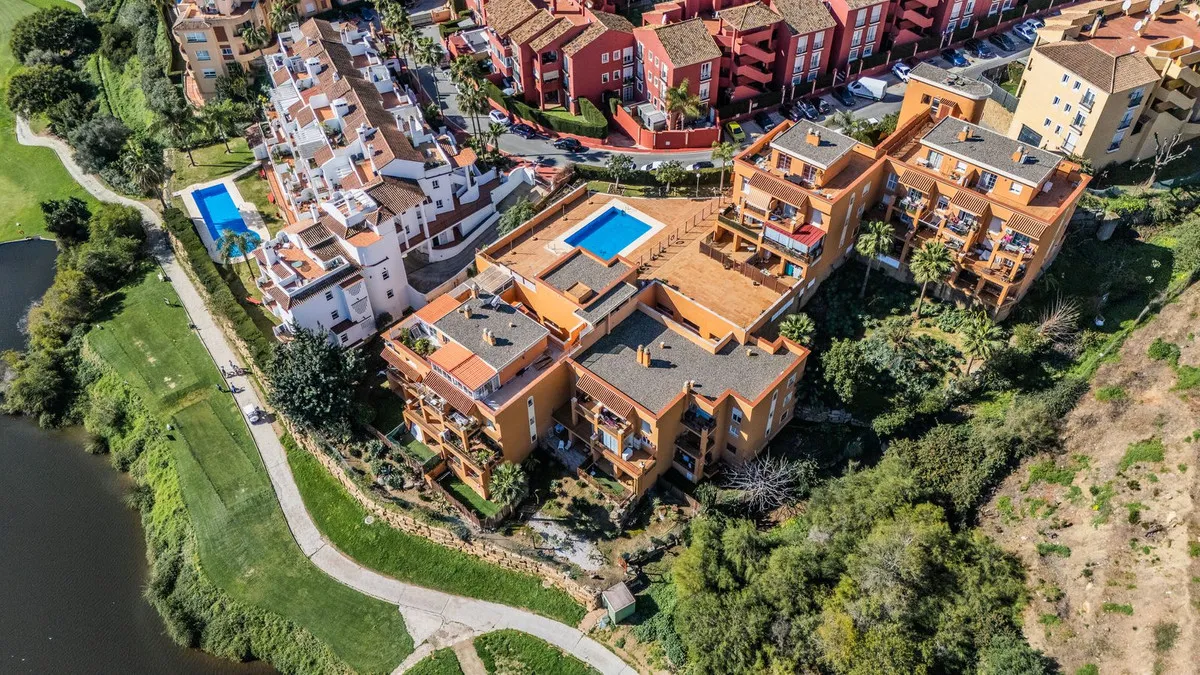 e752b365-11fd-4b9d-ae05-8a9c3e413c94