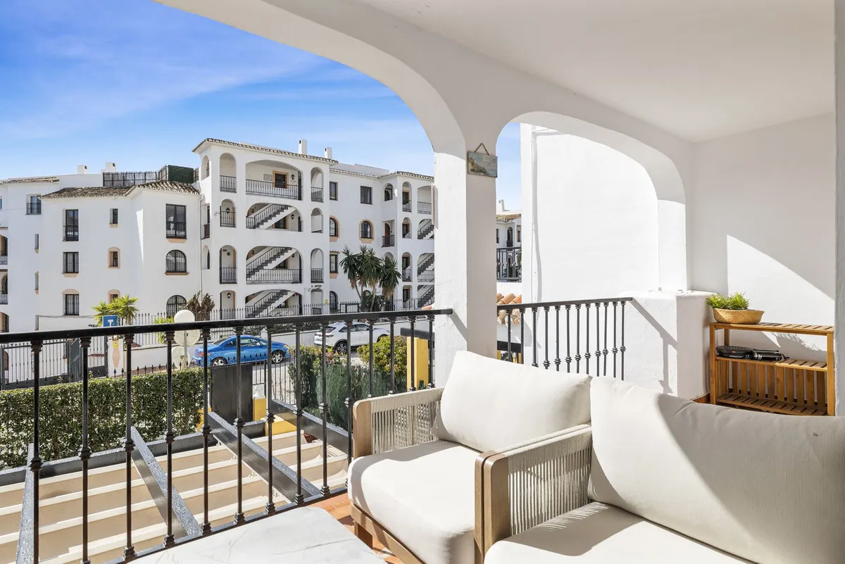 4f6b4ffc-78bd-48f8-8bbf-b8aad7f8004b