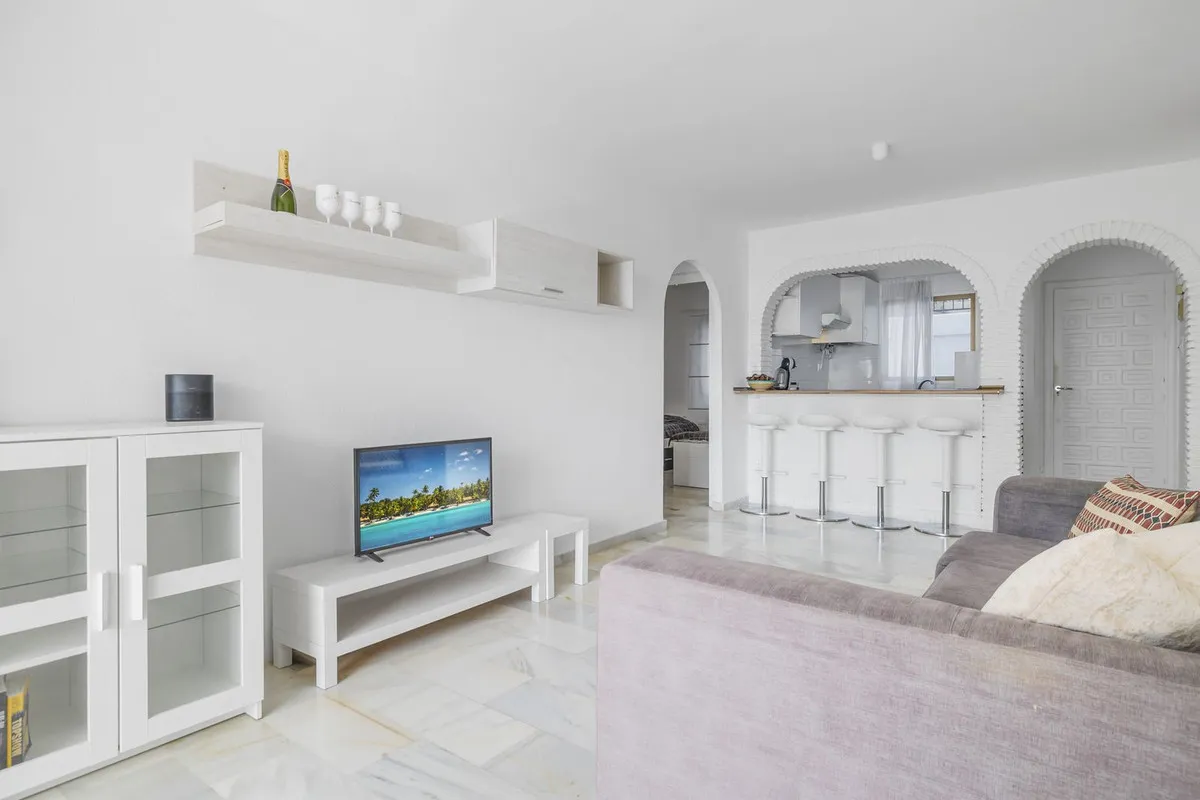 ef5e7a03-22e1-40cd-9d3a-3877d0459186