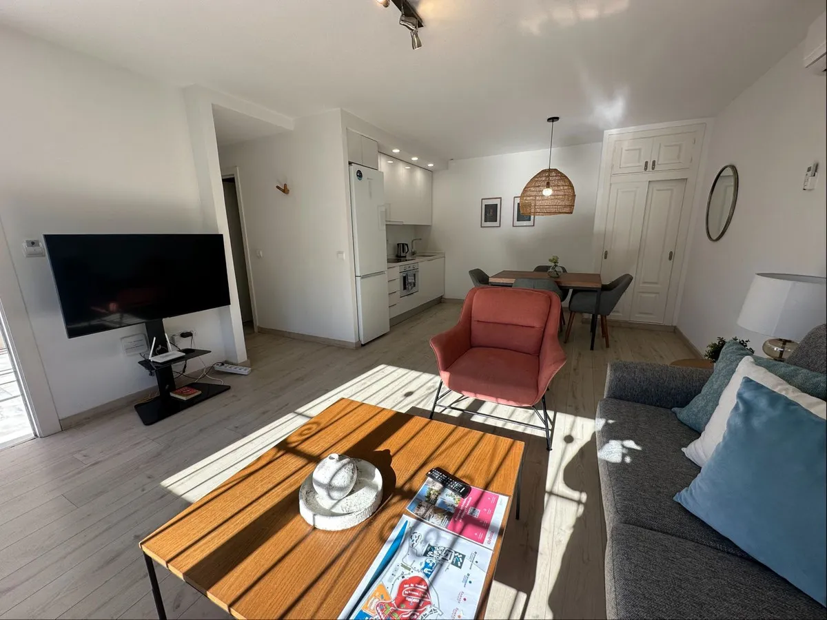 eb321afc-b3b5-4378-a5b4-d54fb536f446