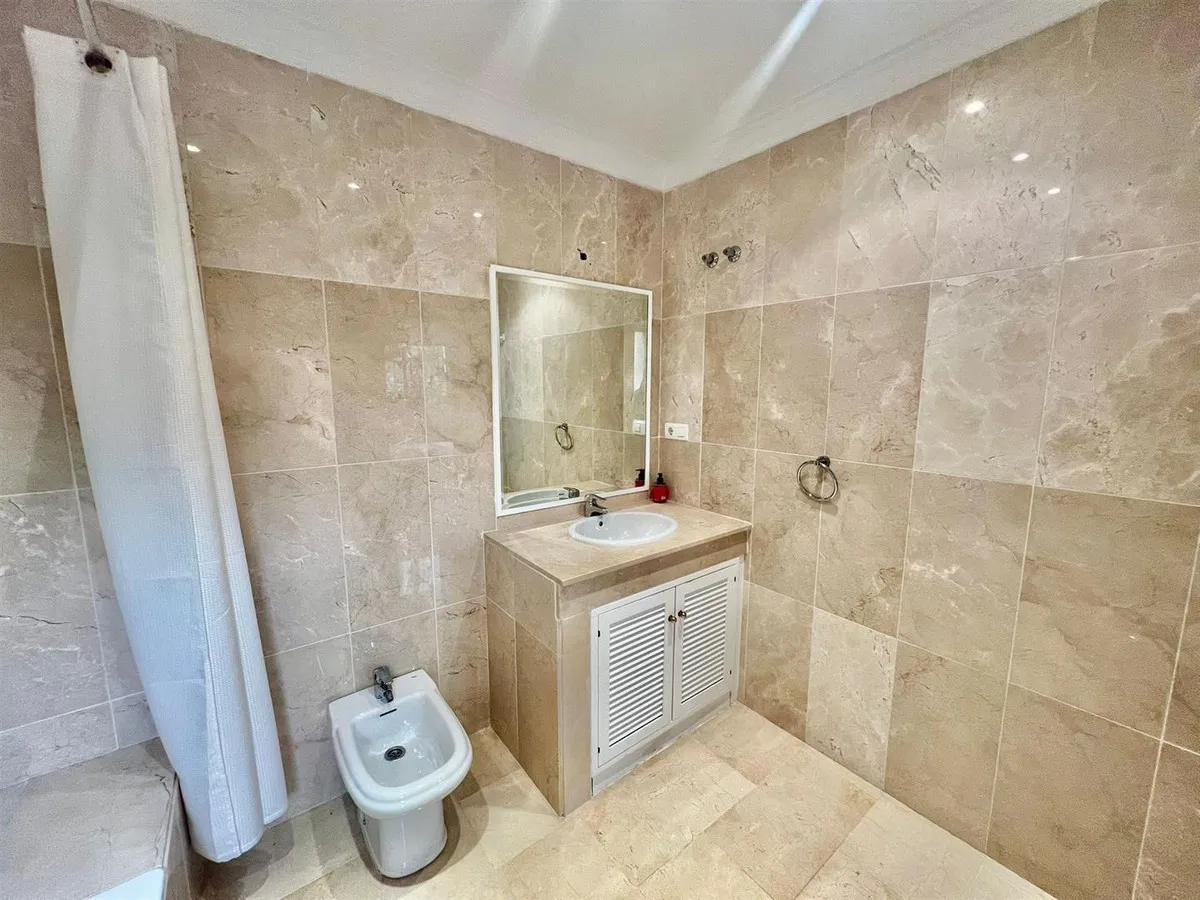 75d825f1-5750-4834-b751-8f46c5e64aa5