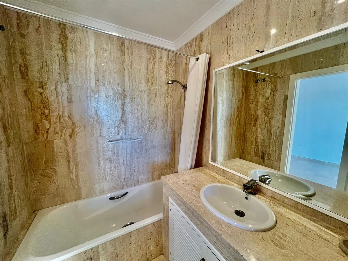 8fc10a99-4ece-4494-99e0-e354e9f28d63