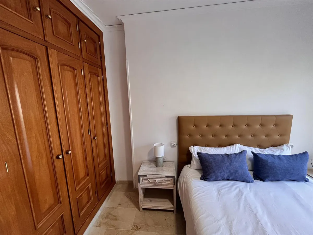 c3070506-c59c-4a2d-a819-e1caf0b79706