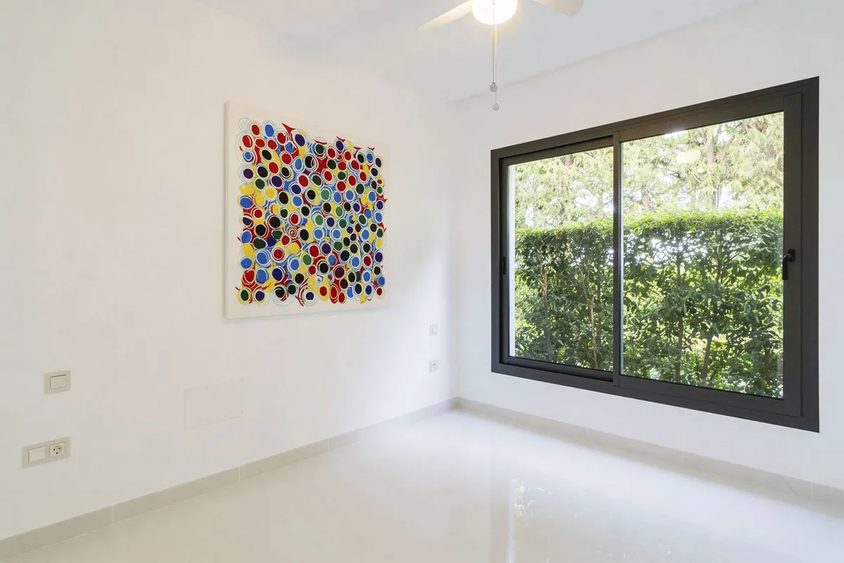 939b472a-4c99-4396-9a61-4693785bf3c8