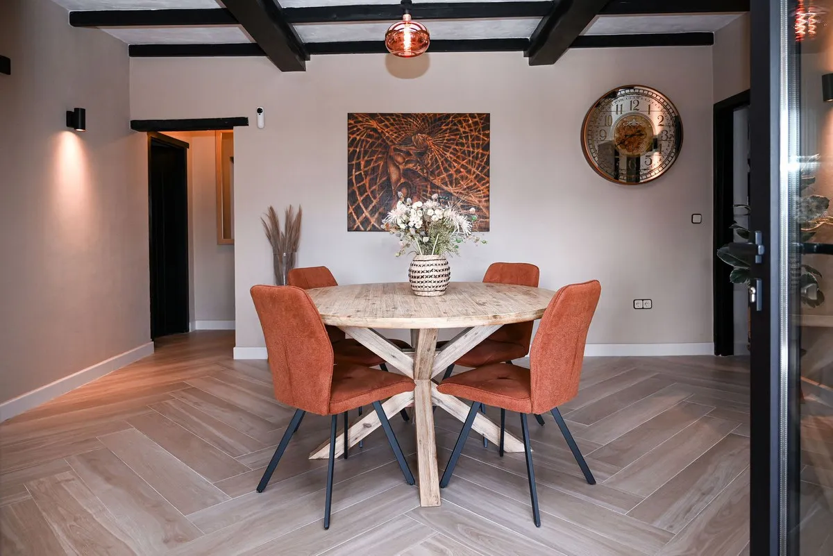 08f93b3a-eec7-420c-852c-01dbc6f10cd9