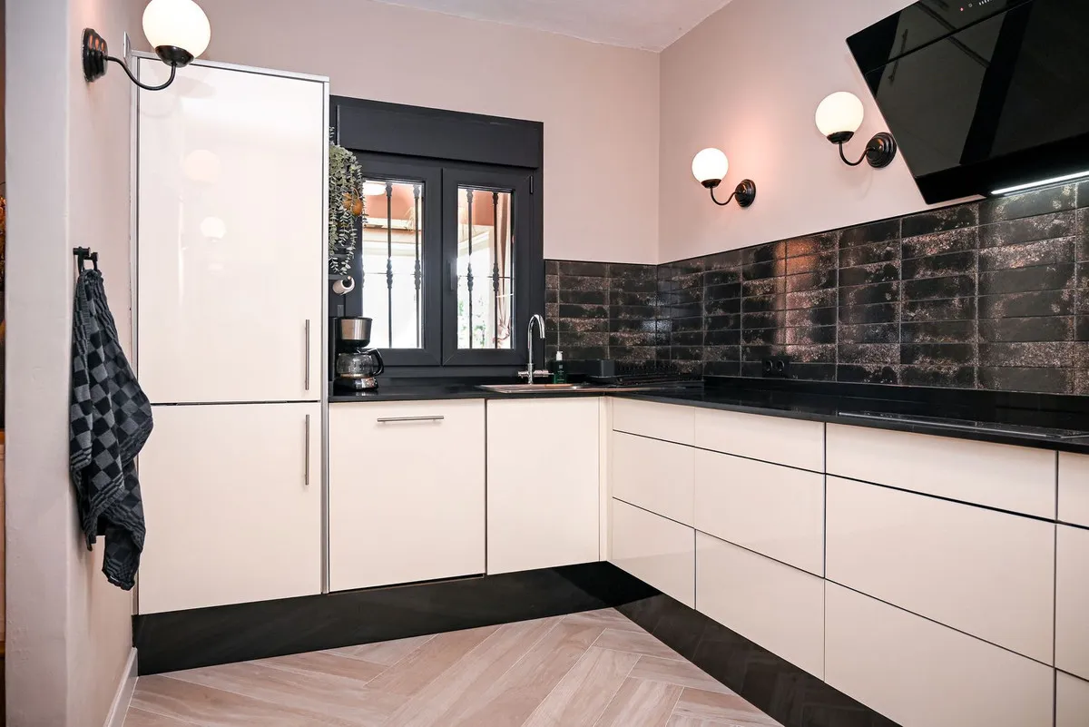 0b411576-d069-4006-8290-0e52a267f697