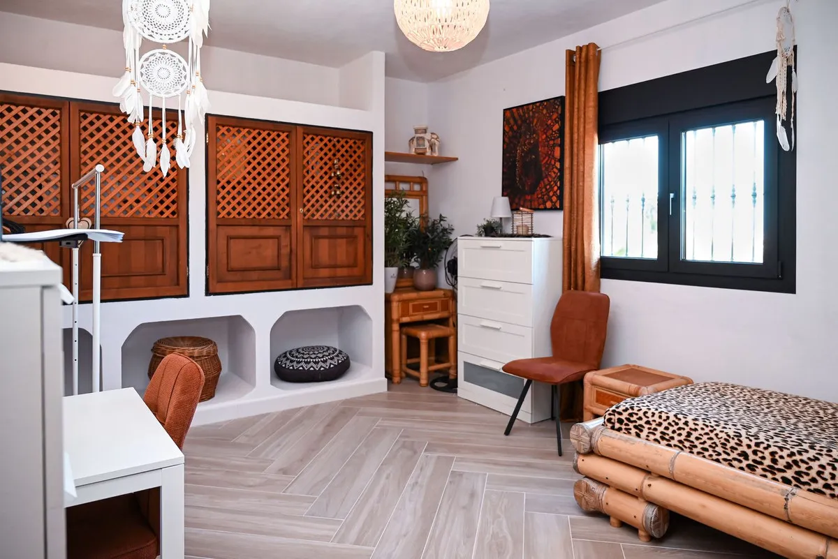 7e897335-4a92-4e81-9118-e537b8072615