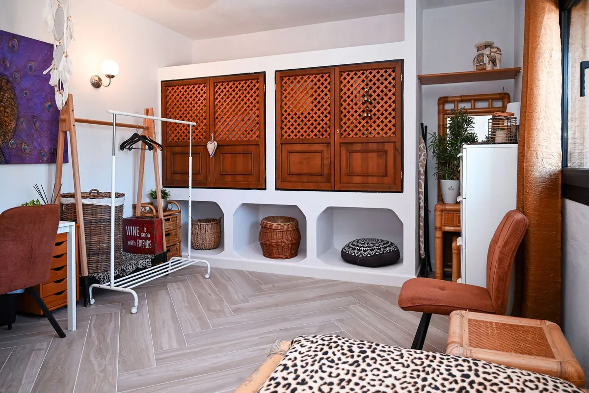 8f2258aa-2772-416b-935d-eb46280eb90a