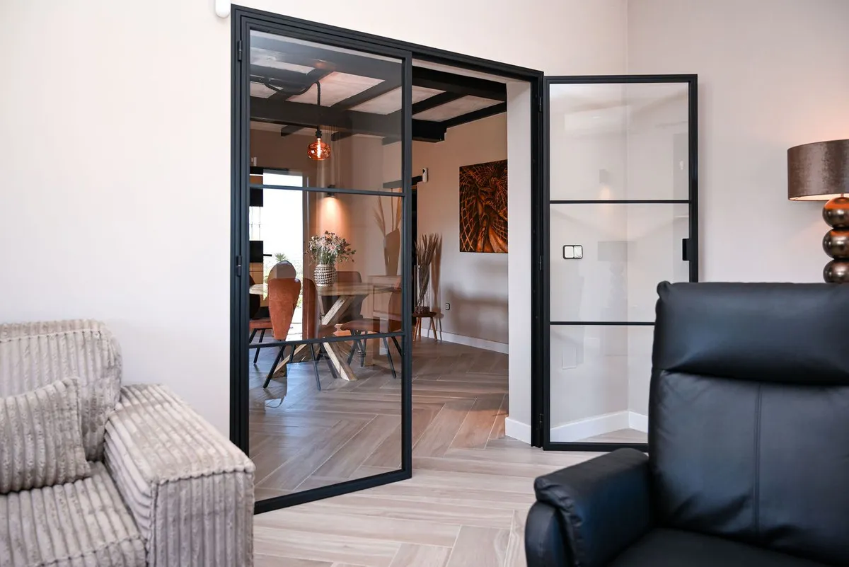 d9844740-ab75-4232-a20f-48b88f8ba42b