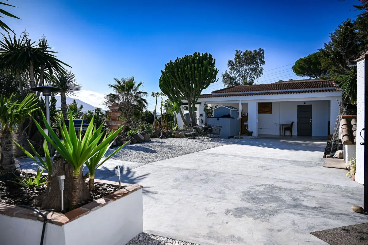 f1062ec7-3370-4fe2-854a-0d82c1bcb2ff