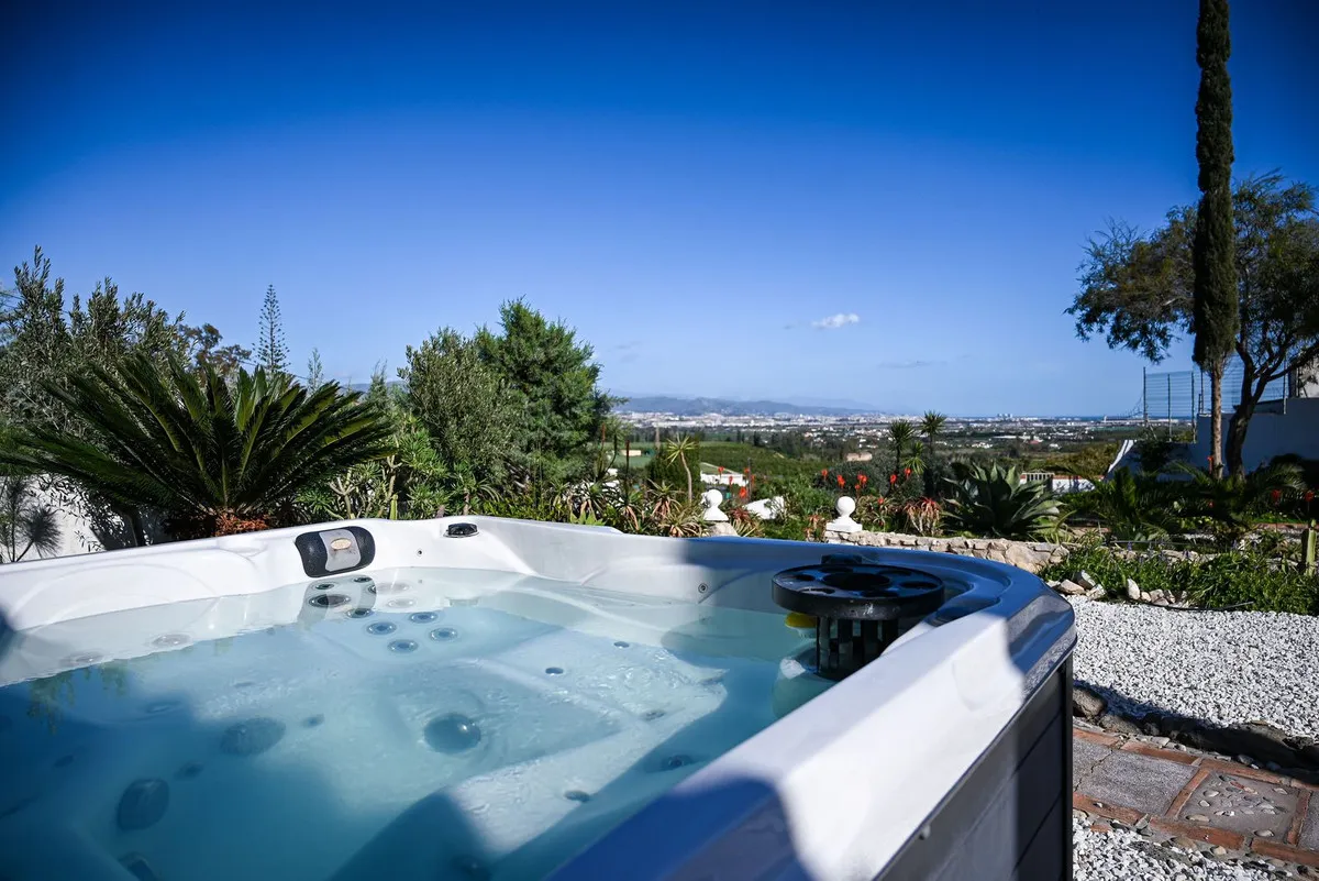 f999f120-20f1-4432-97fd-a398f922c0de