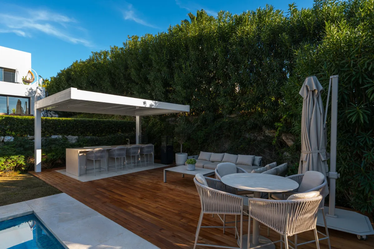 43bd8c19-4ce7-4020-baa8-b15f55a00f20