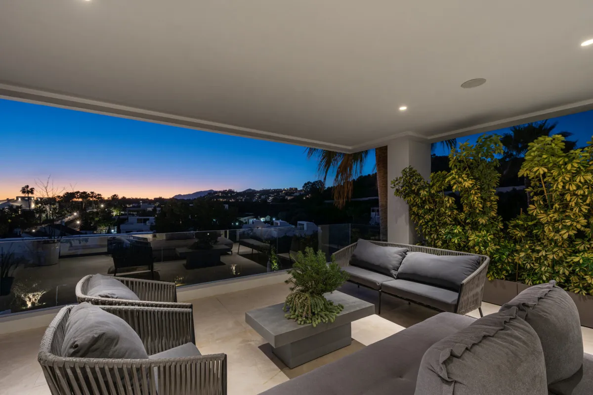 b0b11af9-57c4-461f-871b-0194556fca22