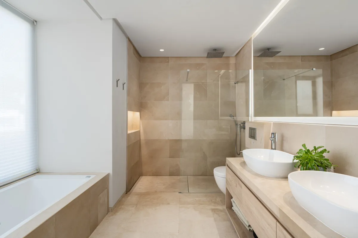 f942c61b-0fa8-436d-b5cc-3e8b9fd2bb81