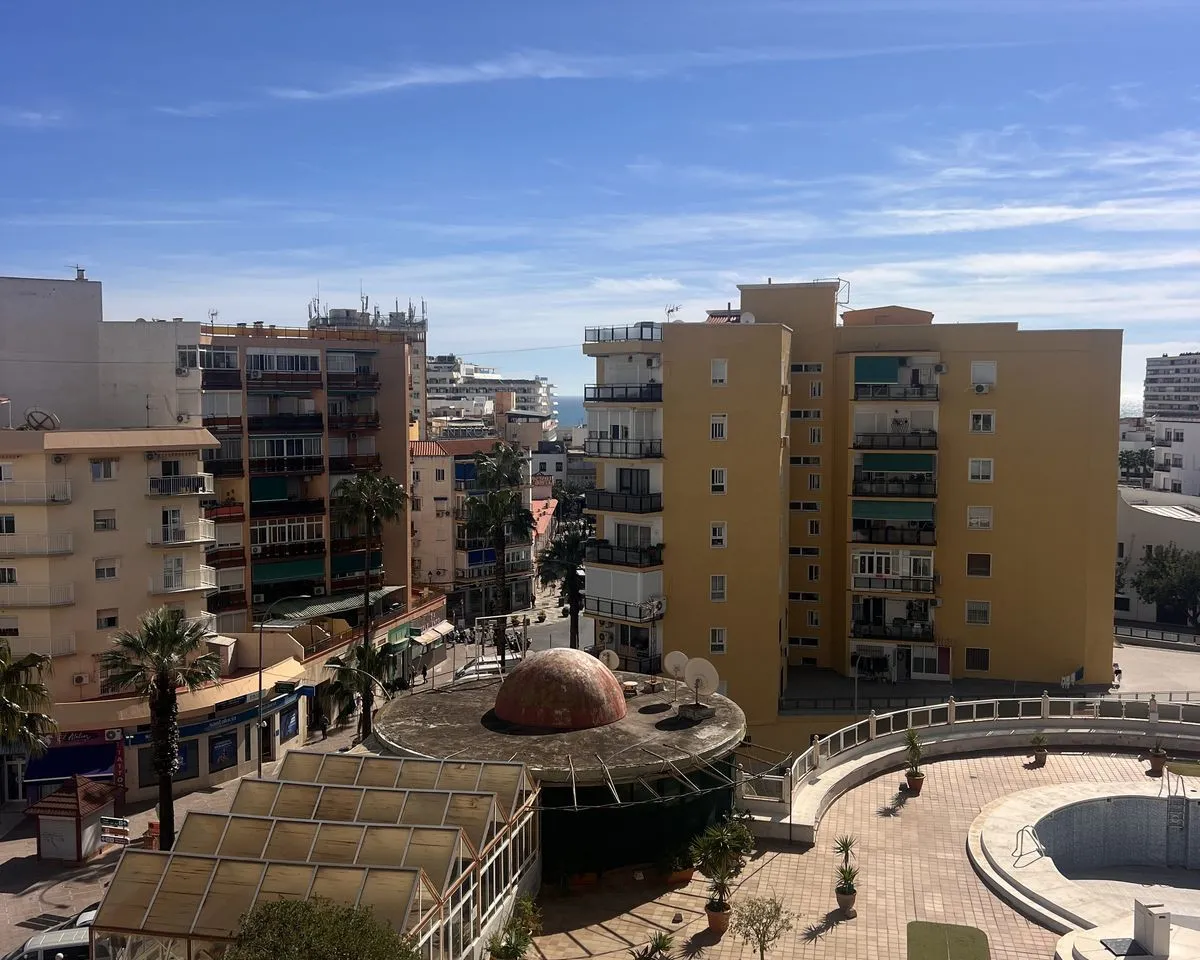 36e6ff00-b2e3-49a9-b2ef-d2901f064a1a