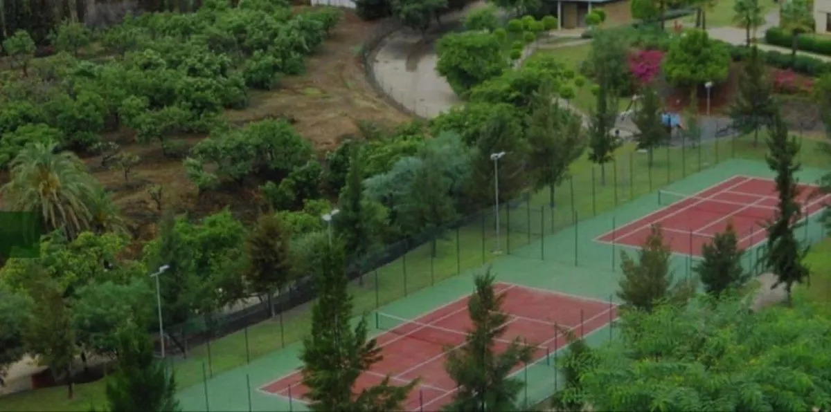 0f40fa9b-8b86-4d27-8e62-bba3ed5b7041