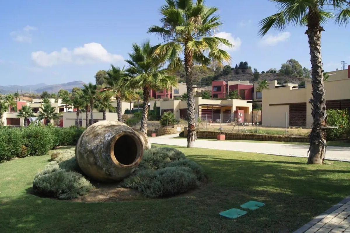 8c7d2e43-df69-42ae-8939-fad6196b36c9