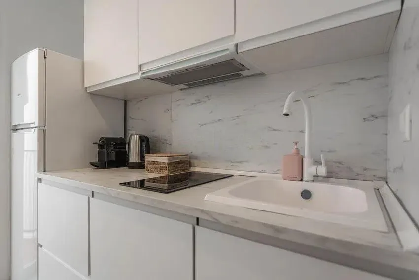 1d07c4de-556d-4c2f-8cd6-18b7c5c95fda